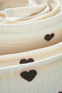 Clearance HEARTS MINI Pinnasängyn Reunapehmuste - Ekologinen Lasten Vuodevaatteet