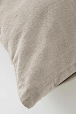 Shop HENLEY Tyynynpäällinen 50x50 Cm Koristetyynyt & Tyynynpäälliset