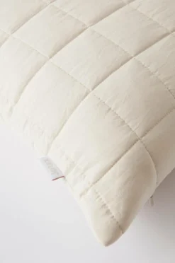 Shop JARA Tyynynpäällinen Koristetyynyt & Tyynynpäälliset