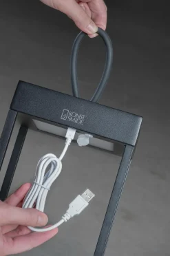 Hot RAVELLO Lyhty LED-valolla Lyhty USB LED-valolla Ulkona Käytettävä Ulkovalaisimet|Ulkovalaisimet