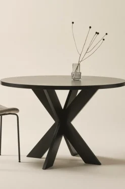 Hot Ruokapöytä LUGNVIK, ø 120 Cm Pöydät